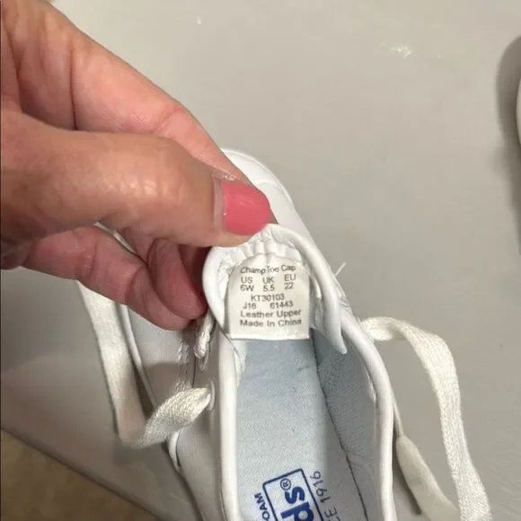 Keds Like New White Sneakers Classic leather - Picture 9 of 9